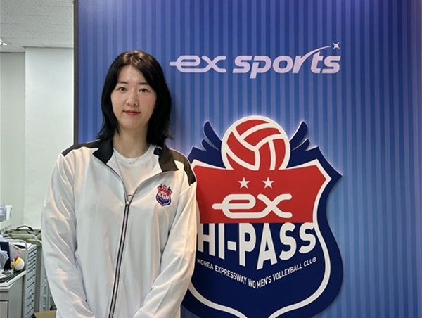 도로공사에 입단한 강소휘 (한국도로공사 제공)