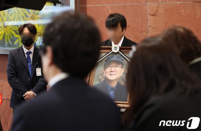 [사진] 故 홍세화 발인식 엄수