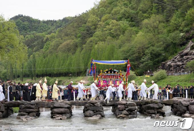 [사진] 볼거리 풍성한 농다리축제