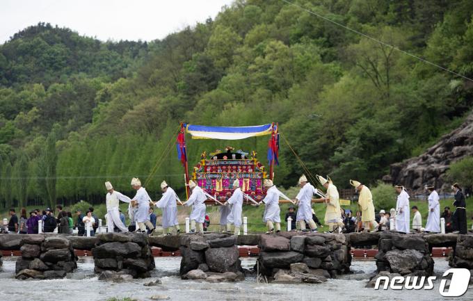 [사진] 볼거리 풍성한 진천 농다리축제