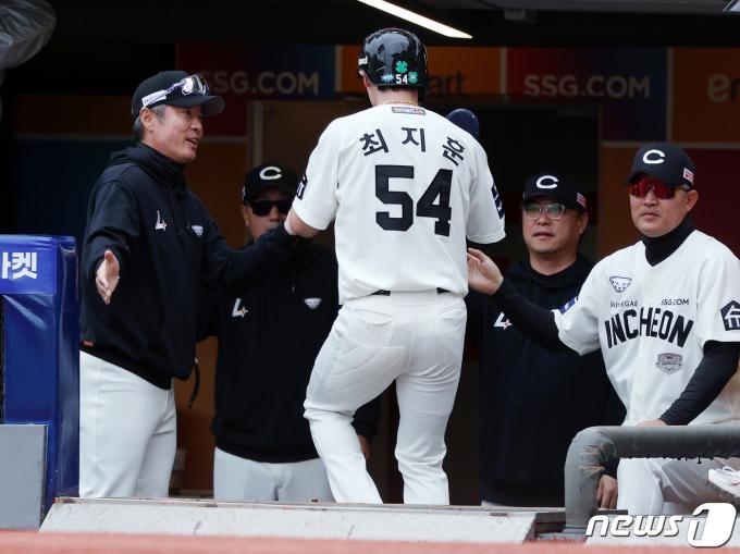 [사진] 더블헤더 1차전 시작이 좋은 SSG