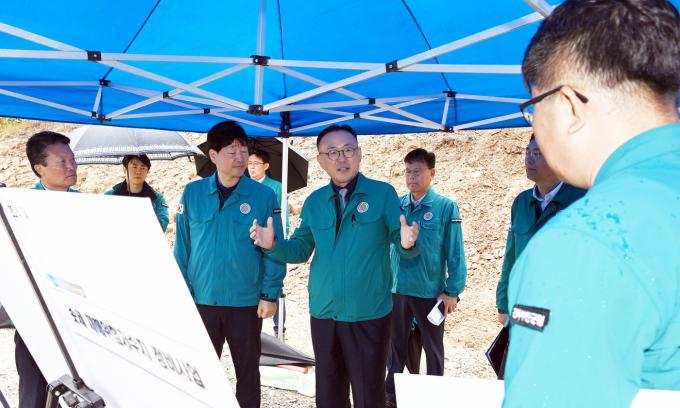 [사진] 이한경 재난안전관리본부장, 재해 위험 저수지 현장 점검