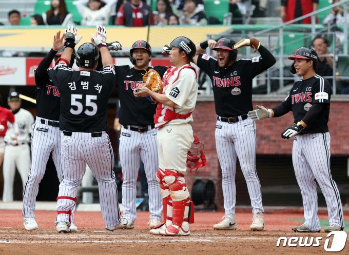 [사진] 역전 만루홈런에 행복한 LG