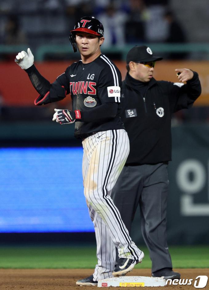 [사진] 또 2루타 날린 오지환