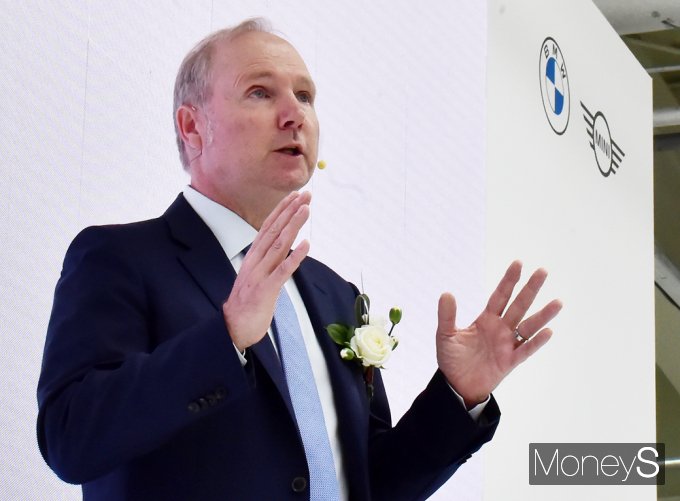 [머니S포토] BMW그룹 R&D센터 개관, 요헨 골러 부회장 인사말