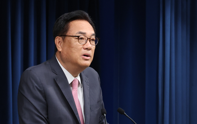 정진석 신임 대통령실 비서실장 임명 소감으로 "윤석열 정부와 윤석열 대통령을 도와야 한다는 게 저의 책임이라고 생각한다"고 말했다. 사진은 정 비서실장이 22일 서울 용산 대통령실 청사에서 소감을 전하는 모습. /사진=뉴시스