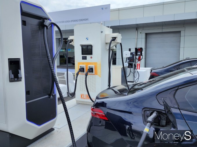 국내외 다양한 충전기를 테스트할 수 있는 시설도 설치됐다. /사진=박찬규 기자