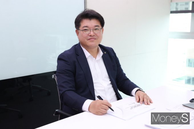 DB손해보험이 환경 부문에 중점을 둔 ESG경영을 실천 중이다.사진은 머니S와 인터뷰를 진행하는 심진섭 DB손해보험 ESG사무국 총괄본부장. /사진=머니S 전민준 기자