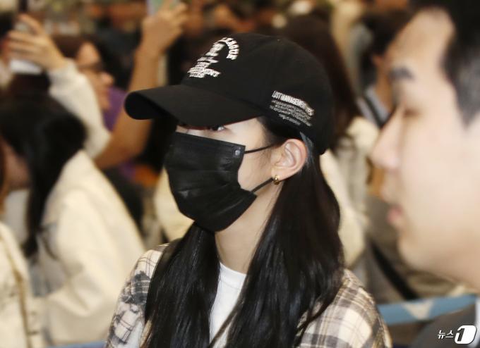 [사진] 카즈하, 코첼라 마치고 입국