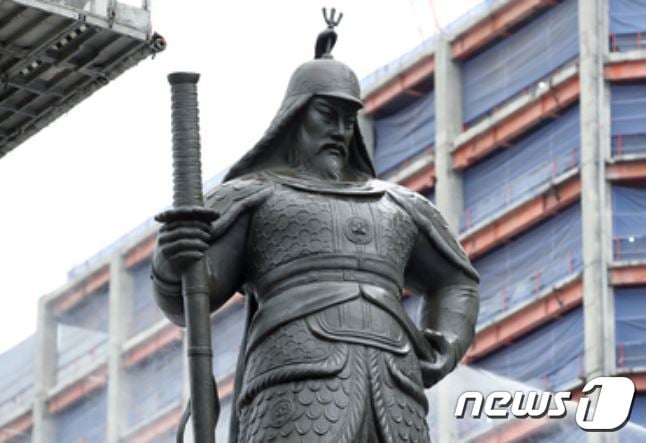 충무공 이순신 장군 동상. 뉴스1 DB