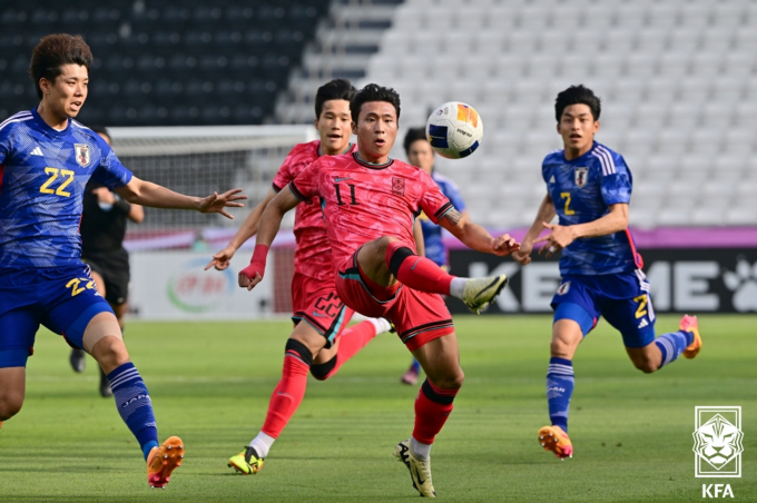 한국이 U-23 아시안컵 조별리그에서 일본을 1-0으로 물리쳤다. 사진은 한국과 일본의 경기 모습. /사진= 대한축구협회