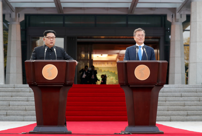 2018년 4월27일 판문점선언을 발표하는 문 대통령과 김 위원장. /사진=머니투데이(한국공동사진기자단)