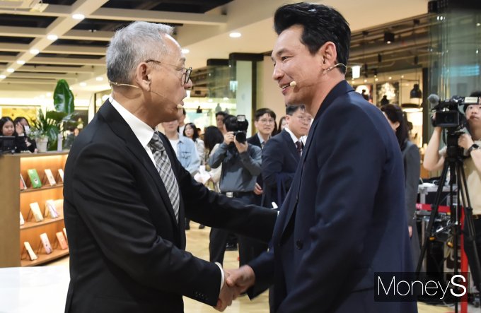 [머니S포토] 유인촌·황정민, 한자리에 만난 이유