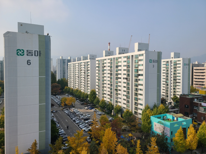 서울 도봉구 창동동아·창동주공4단지 아파트가 각각 안전진단에서 D등급과 E등급을 받으며 재건축을 확정지었다. 사진은 창동동아아파트 전경./사진제공=도봉구청