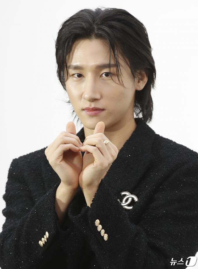 [사진] 아이엠, 러블리 토끼 하트