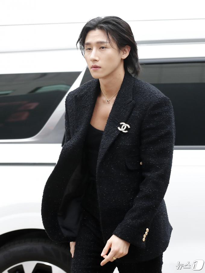 [사진] 아이엠, 우수에 찬 눈빛