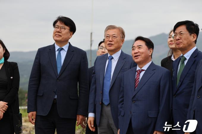 [사진] 새로운미래 비대위, 문재인 전 대통령 예방