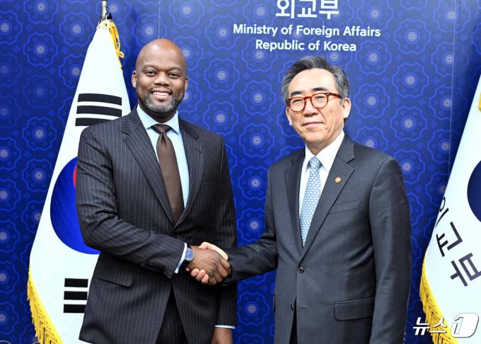 [사진] 조태열 장관, 아프리카대륙자유무역지대 사무총장 면담