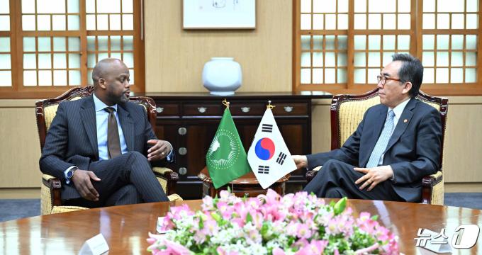[사진] 조태열 장관, 아프리카대륙자유무역지대 사무총장 면담