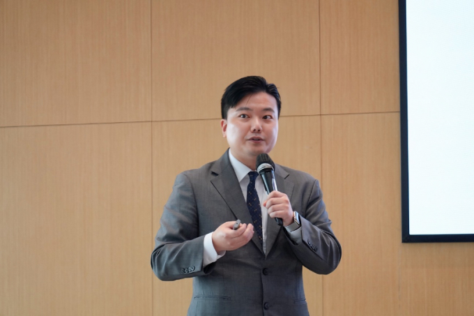 한글과컴퓨터 자회사인 에듀테크 기업 한컴아카데미가 지난 23일 자사의 우즈베키스탄 사업 청사진을 밝혔다.  사진은 이광헌 한컴아카데미 대표. /사진=한글과컴퓨터