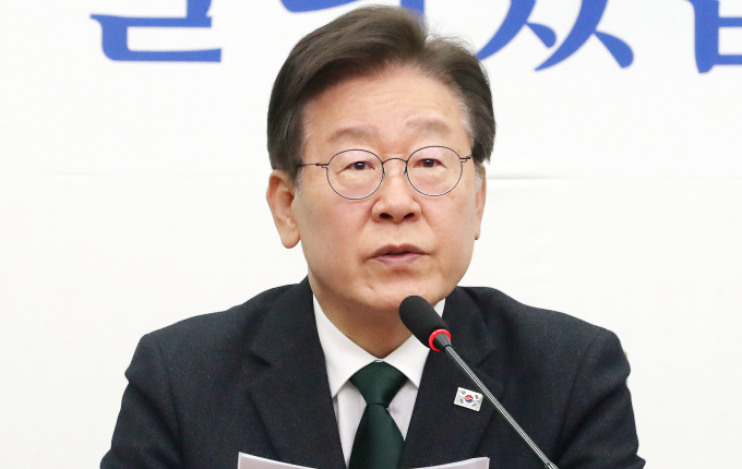 이재명 더불어민주당 대표가 대통령실과 여당에 '채 상병 특검' 수용을 촉구했다. 사진은 이 대표가 24일 서울 여의도 국회에서 열린 최고위원회의에서 발언하는 모습. /사진=뉴스1