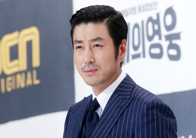 배우 윤태영이 세무 당국을 상대로 낸 증여세 부과 취소 소송 2심에서 사실상 패소했다. 사진은 지난 2016년 서울 영등포 타임스퀘어에서 열린 OCN 드라마 '동네의 영웅' 제작발표회에 참석한 배우 윤태영. /사진=머니투데이