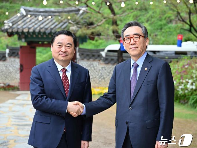 조태열 외교부 장관, 하오펑 중국 랴오닝성 당서기.(외교부 제공)