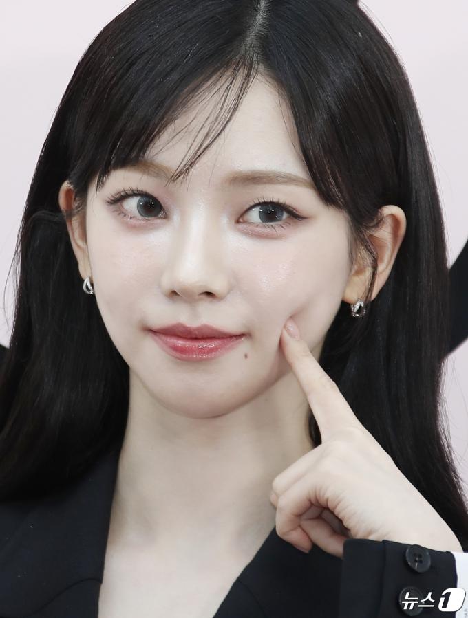 [사진] 에스파 카리나, 볼 콕 공주님
