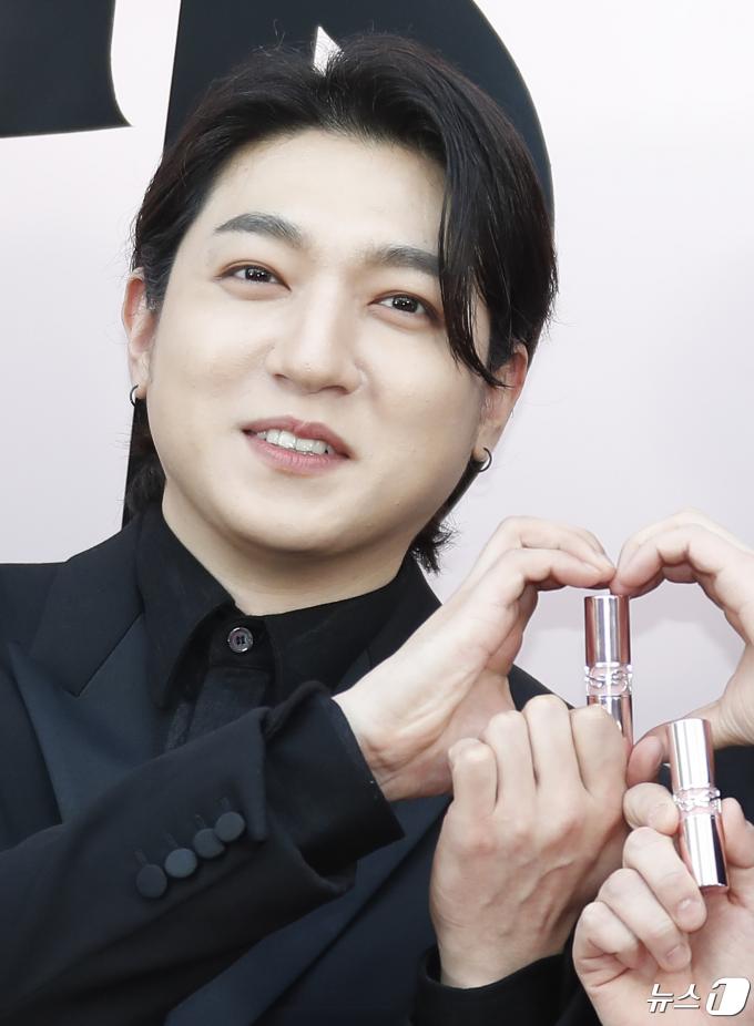 [사진] 데이식스 성진, 사랑을 드려요