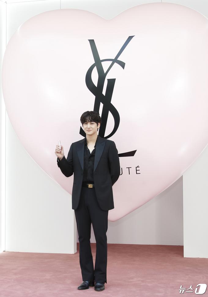 [사진] 김범, 빛이나네 빛이나