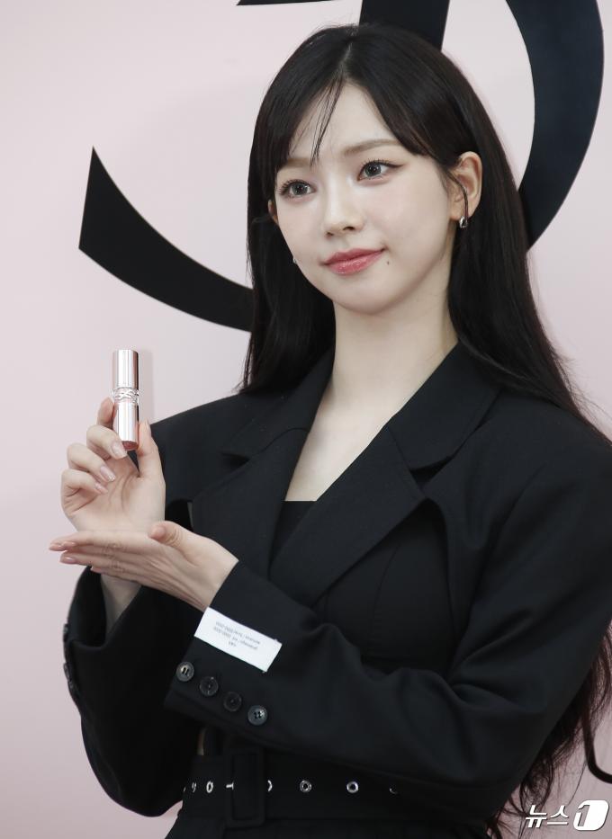 [사진] 카리나, 순정만화 주인공 비주얼