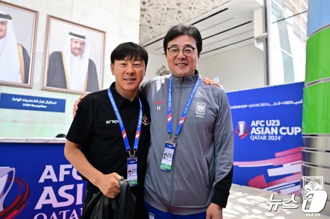 [사진] 일전앞둔 황선홍 감독과 신태용 인도네시아 감독
