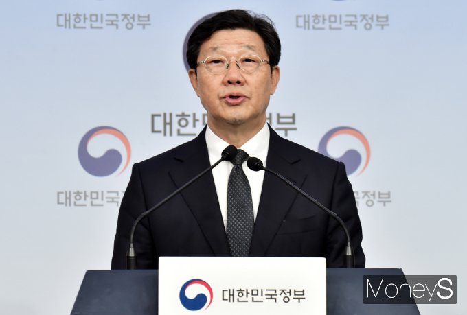 [머니S포토] 노연홍 특위원장 