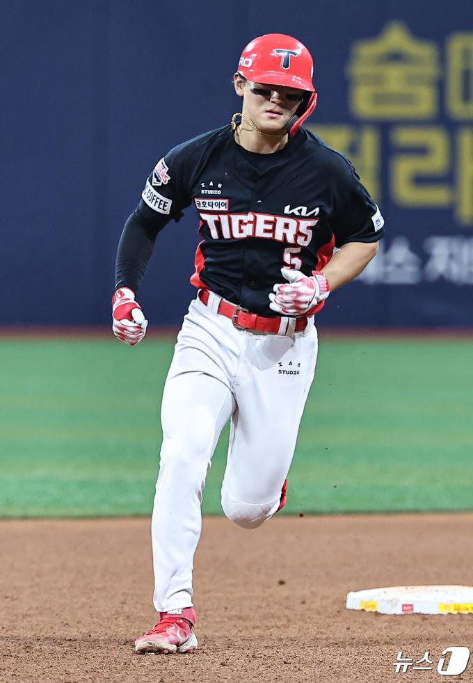[사진] 김도영, 위풍당당