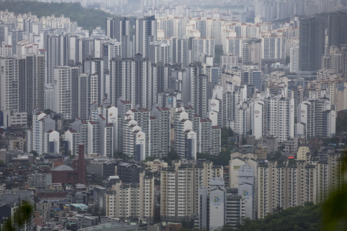 서울 등 수도권 전세가격이 지난해 7월 이후 9개월 연속 상승세다. 사진은 서울시내 한 아파트 밀집 지역. /사진=뉴시스