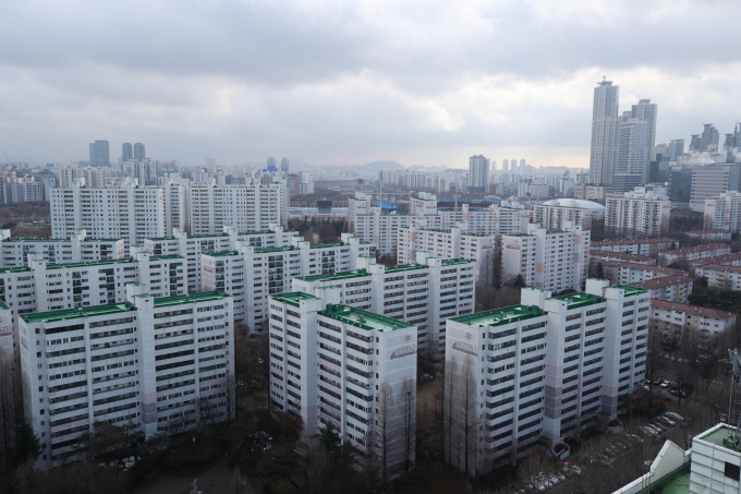 서울 양천구 목동14단지가 최고 60층 높이의 재건축을 추진한다. 사진은 서울 양천구 목동일대 아파트 단지 전경. /사진=뉴스1