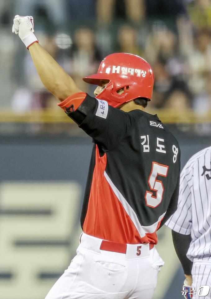 [사진] KIA 김도영 '2타점 역전 적시타'