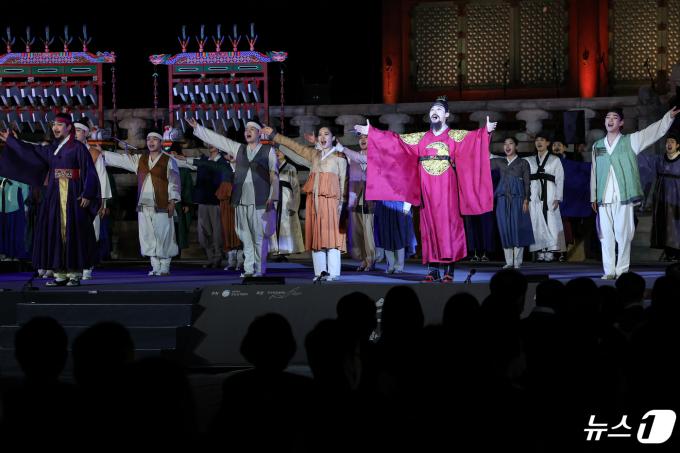 [사진] 경복궁 근정전에서 펼쳐지는 궁중문화축전 개막제