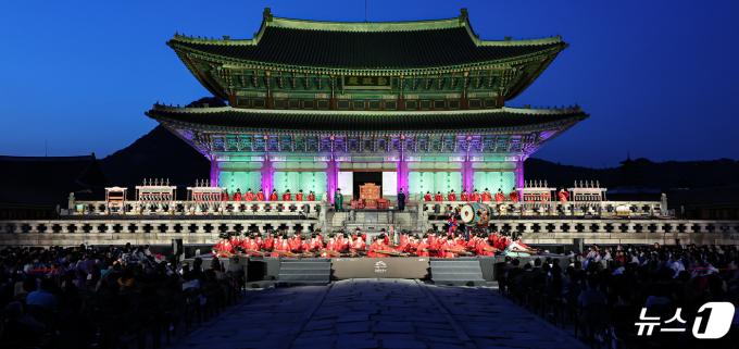 [사진] 경복궁 근정전에서 펼쳐지는 궁중문화축전 개막제