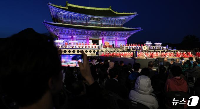 [사진] 서울 5대 궁궐·종묘 문 활짝 열린다…궁중문화축전 개막