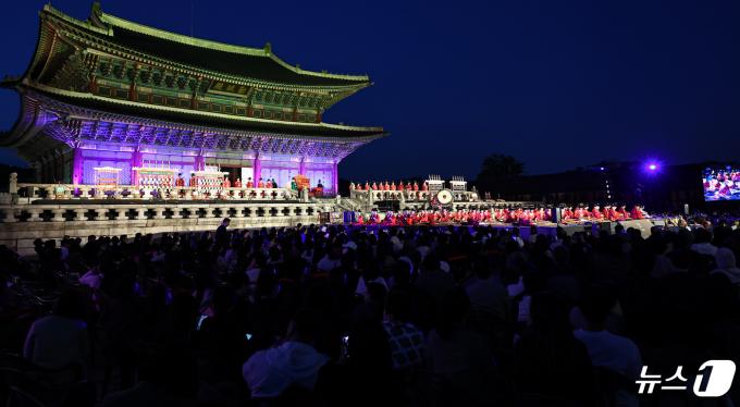 [사진] 서울 5대 궁궐·종묘 문 활짝 열린다…궁중문화축전 개막