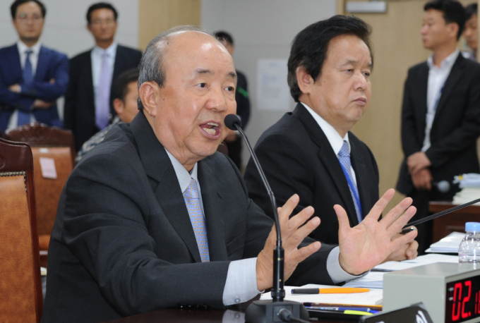 정종환 전 국토해양부(현 국토교통부) 장관이 2013년 10월14일 세종특별자치시 정부세종청사에서 열린 국토교통부 2013 국정감사에 출석해 발언하고 있다. /사진=뉴스1