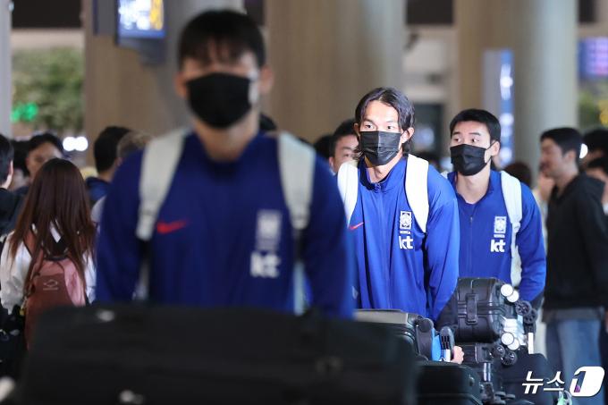 [사진] '파리행 불발' 귀국하는 U-23 축구대표팀 선수들