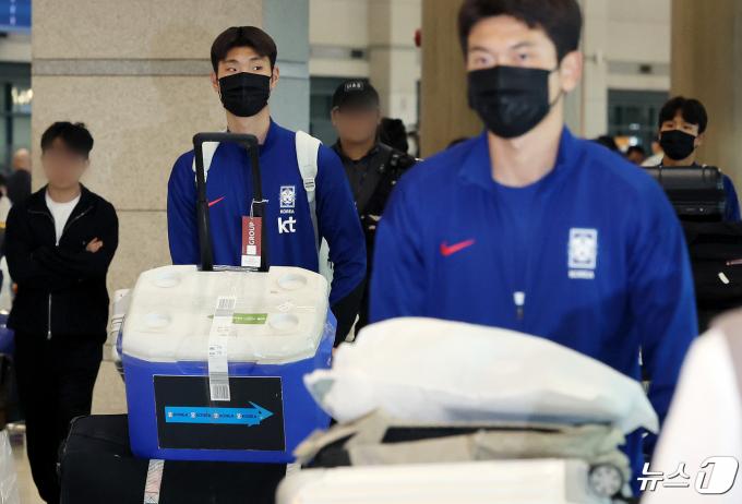 [사진] '파리행 실패' U-23 축구대표팀 귀국