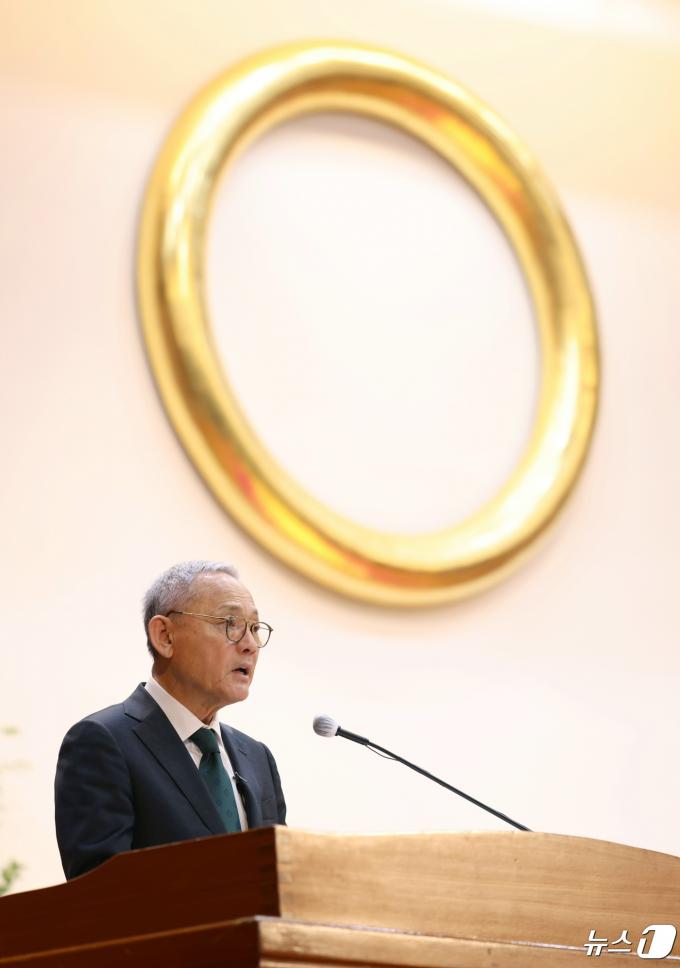 [사진] 윤 대통령 축사 대독하는 유인촌 장관