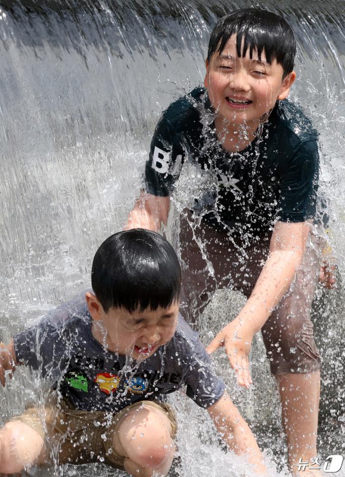 [사진] 물놀이의 계절