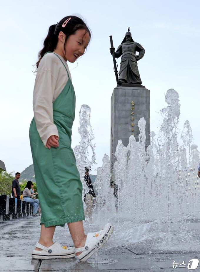 [사진] 이순신 장군님과 물놀이