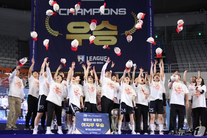 [사진] 챔피언 등극한 SK
