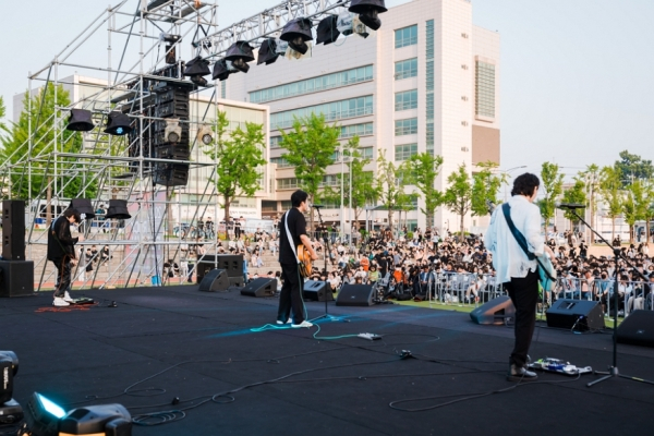 제13회 대상팀 ‘먼데이필링’ 경연 모습. / 사진제공=평택전국밴드경연대회 조직위
