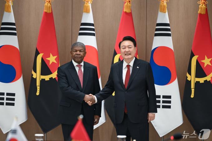 [사진] 한·앙골라 정상회담 기념촬영